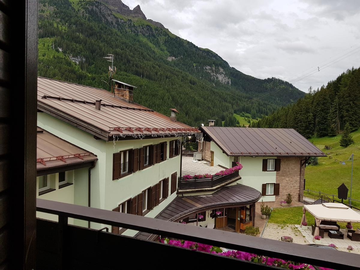 Santa Maria Ad Nives Hotell Canazei Eksteriør bilde